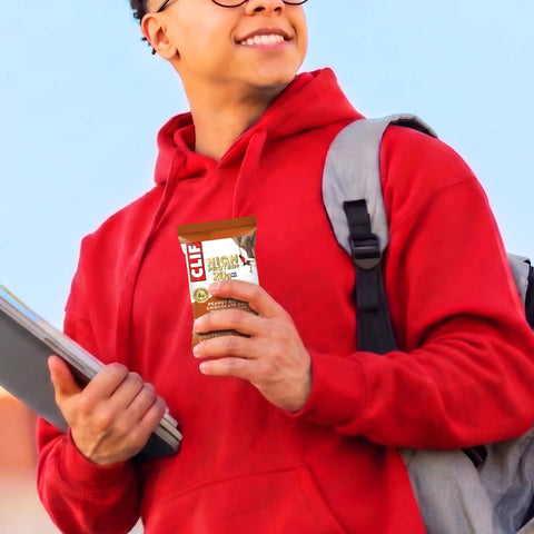 CLIF HIGH PROTEIN Peanut Butter Chocolate Chip Protein Snack Bars, 4 Bars